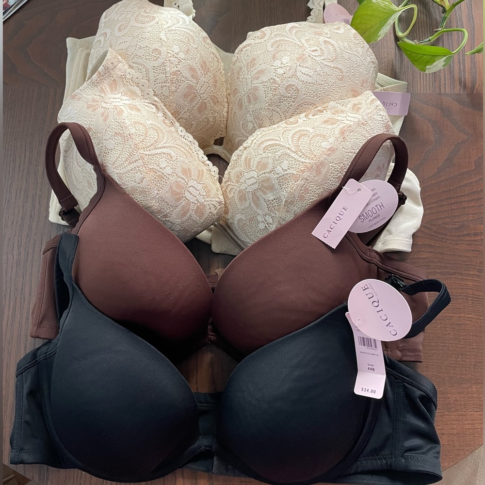 4 set of Bra’s